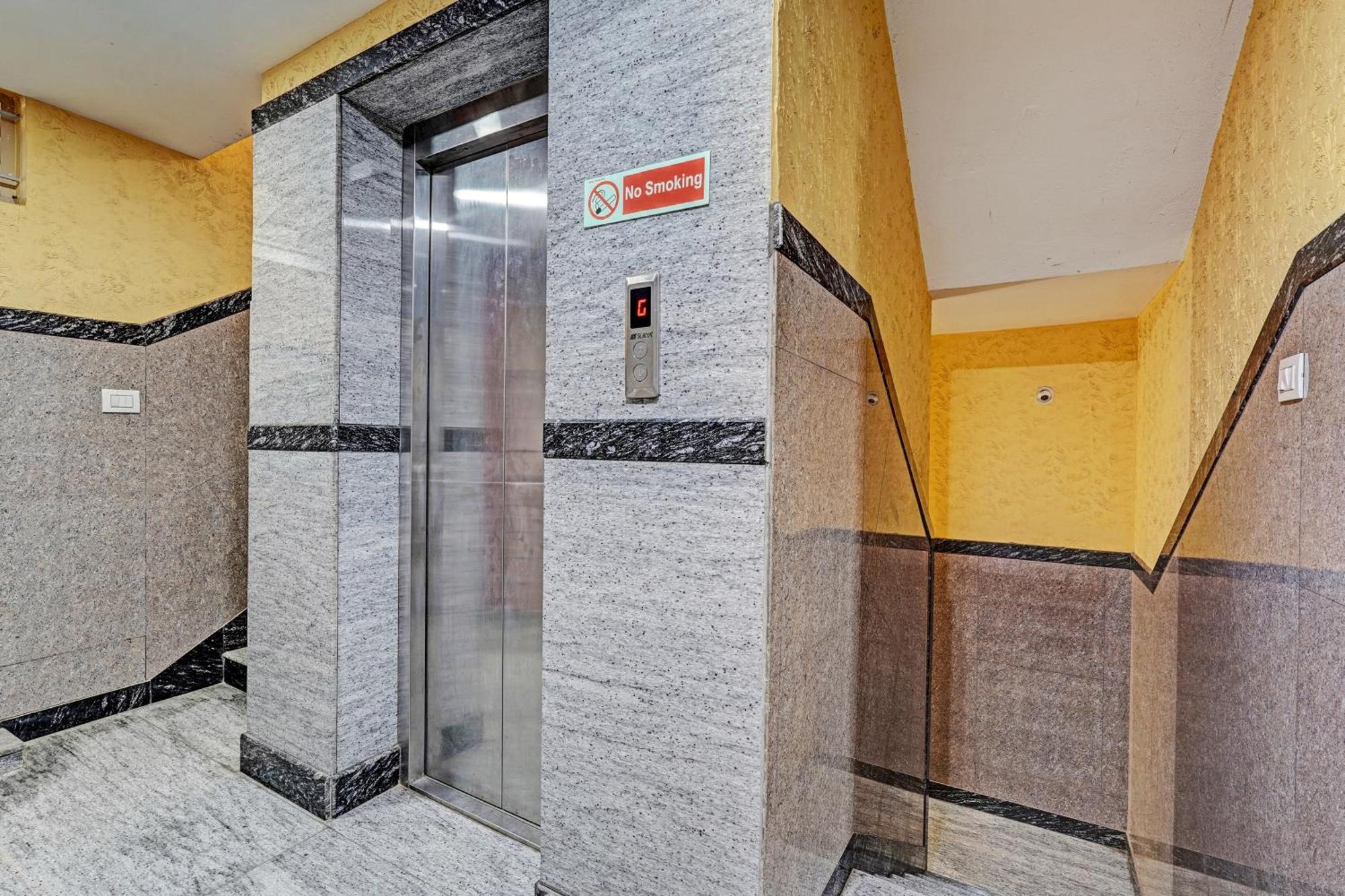 Hotel O Maruthi Residency Bangalore Exteriör bild
